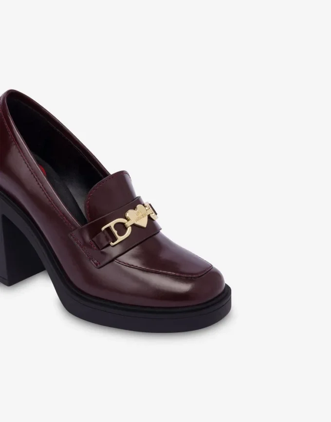 Calfskin pumps