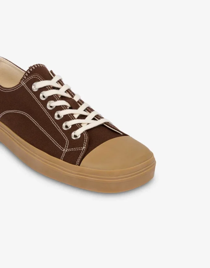 Canvas trainers