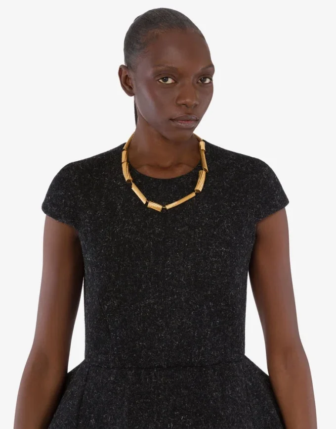 Choker necklace