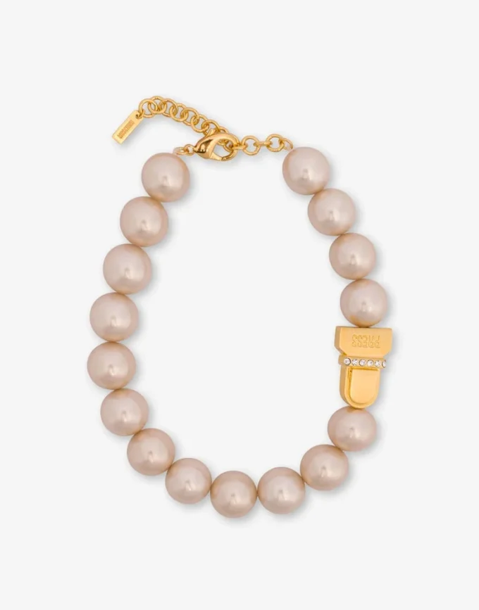 Choker necklace with pearls