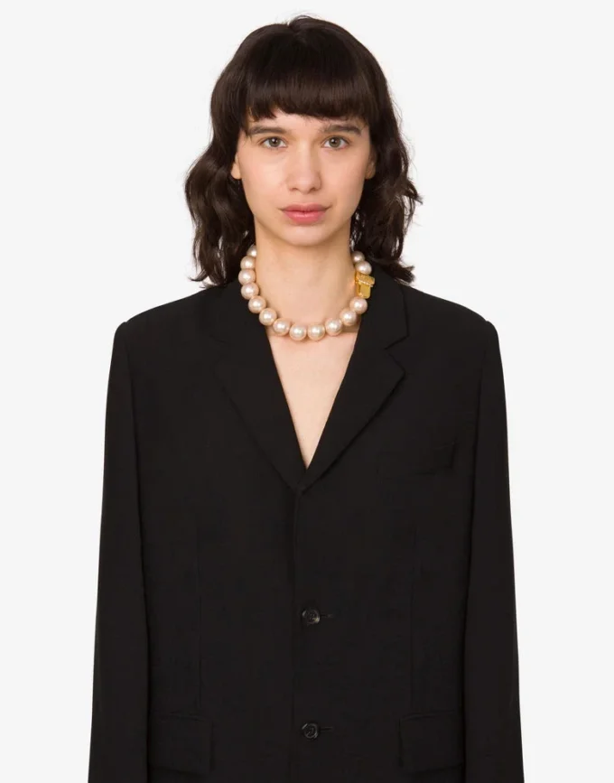 Choker necklace with pearls