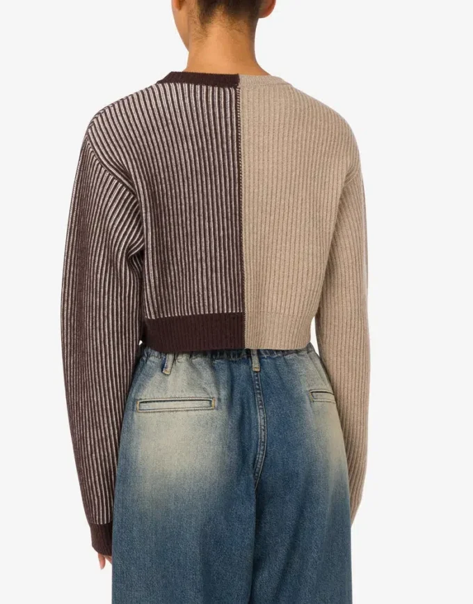 Crop pullover in intarsia wool blend