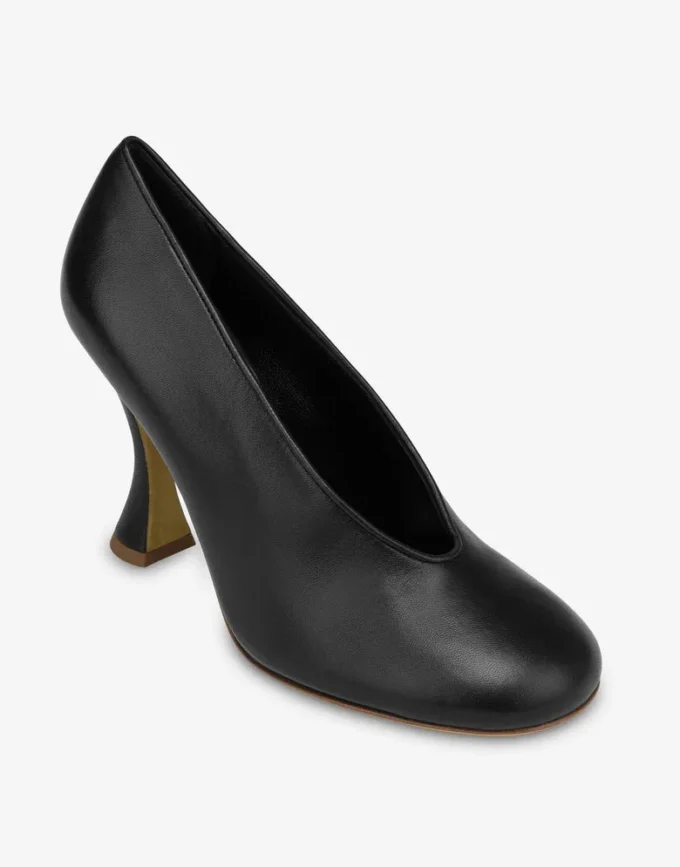 Duck nappa pumps