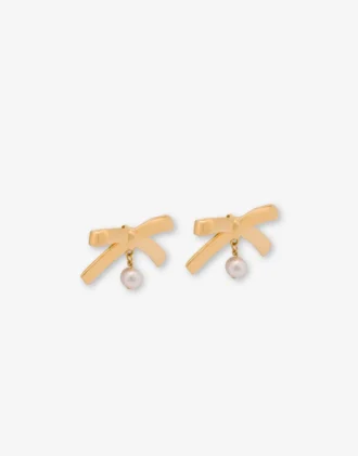 Metal earrings with pearl