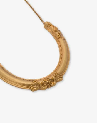Metal necklace