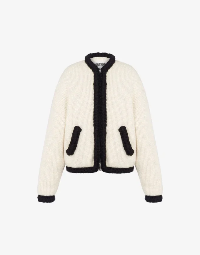 Short jacket in superfine lambswool Short jacket in superfine lambswool