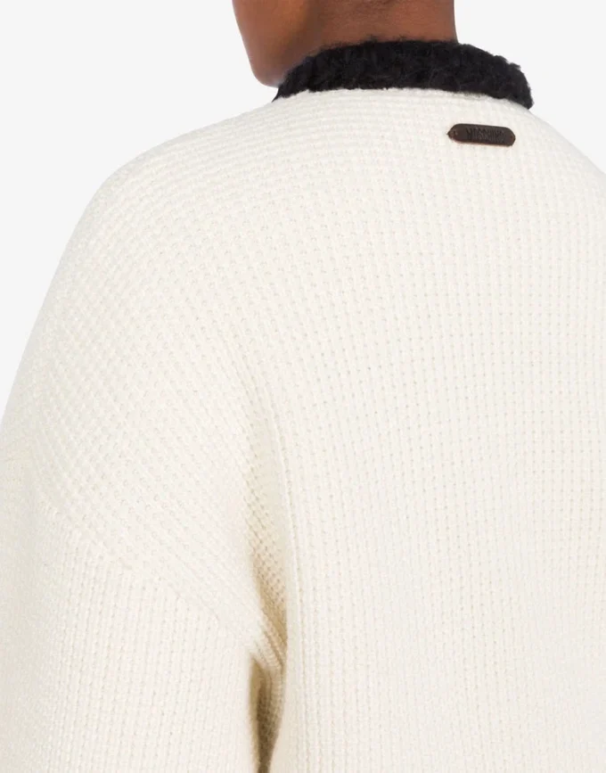 Short jacket in superfine lambswool Short jacket in superfine lambswool