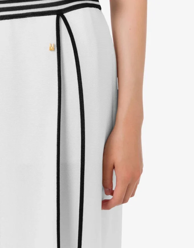 Stretch knit skirt