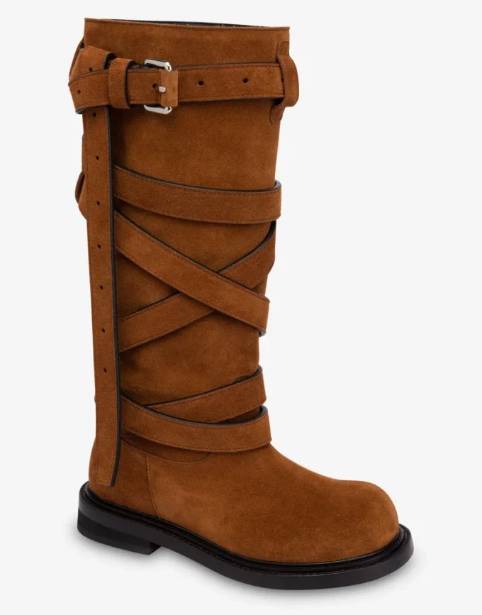 Suede boots